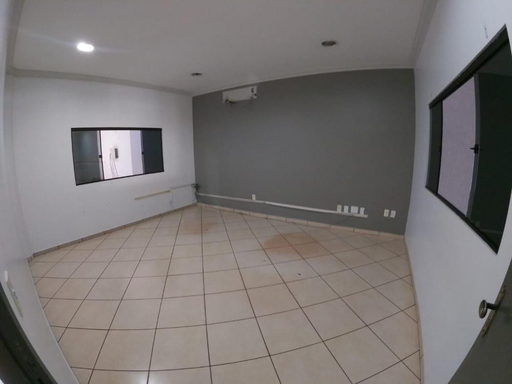 AV. 25 DE AGOSTO N°5115 - CENTRO - Foto 19 de 19